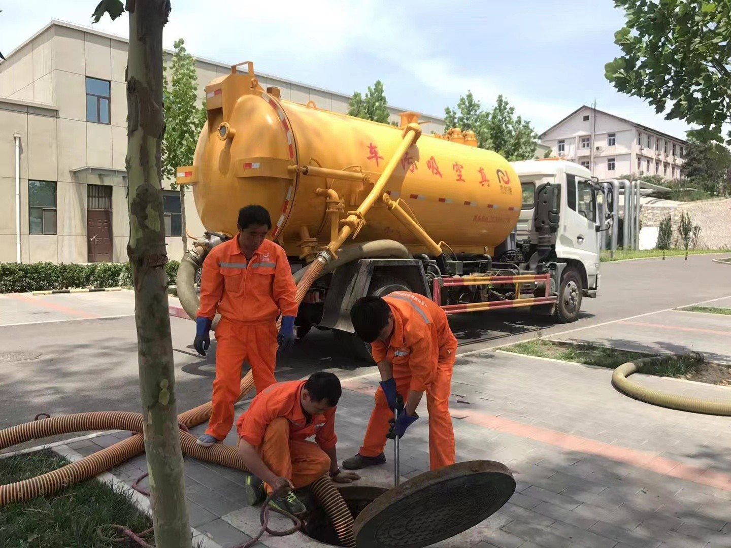 安达化粪池清理与5-8吨吸粪车施工效率分析